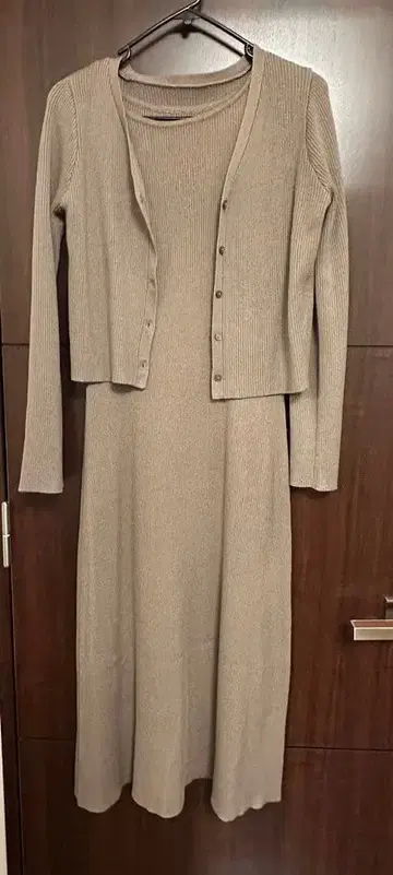 [ 컨디션 최상 ] 고베 레터스 가디건 1개 원피스 2세트