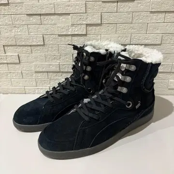 새상품급 PUMA 푸마 하이컷 스니커즈 무스탕 26cm 블랙