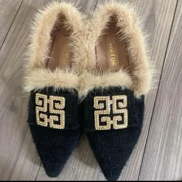 로고 포함 퍼 펌프스 플랫슈즈