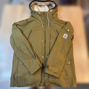 FIDELITY (피델리티) 의 아우터