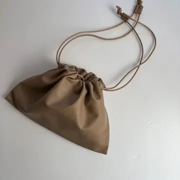 새상품 plage Les Tendre 레더 클러치 백