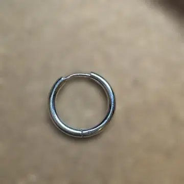 실버 후프 귀걸이 한쪽 Lion Heart