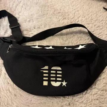 WORLD & CO 바디백 블랙