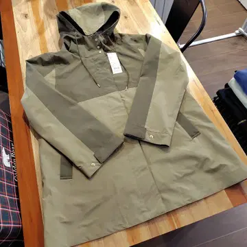 골든베어 배색 코트 정가 17600엔