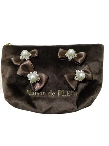 한큐 우메다점 한정판 메종 드 플뢰르 벨로아 소재 펄 리본 파우치