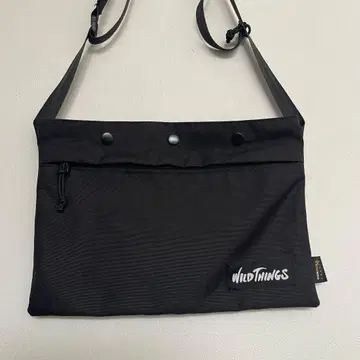 WILD THINGS 숄더백 블랙