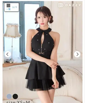 하이넥 플레어 드레스 블랙과 그레이