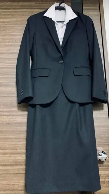 멋진 수트 스트라이프 블랙 수트팩토리 M 사이즈