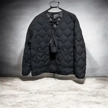 유니클로 울트라 라이트 다운 릴랙스 자켓 블랙