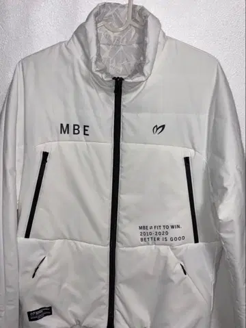 MBE 화이트 자켓 남성 의류