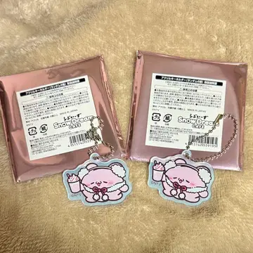 러브이즈 아크릴 키링