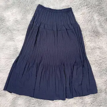 부즈루드 플리츠 스커트 M 네이비 컬러 네이비 허리밴딩 플레어