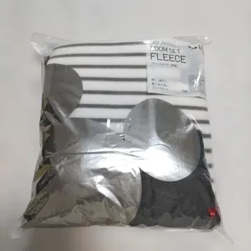 새상품 유니클로 디즈니 남성용 플리스 세트 파자마 L 사이즈