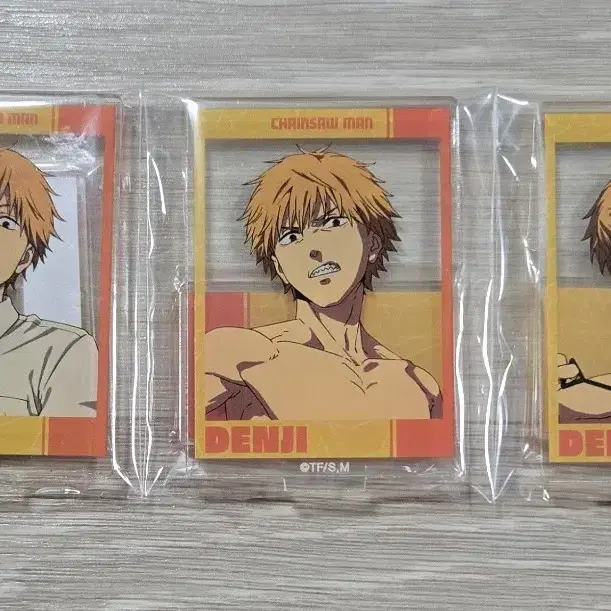 체인소맨 덴지 아크릴 스탠드 팝니다