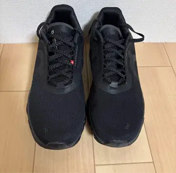 On Cloudmonster 블랙 스니커즈