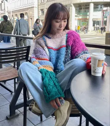 엘르마르 MIX얀 블로킹 니트 패치워크 니트