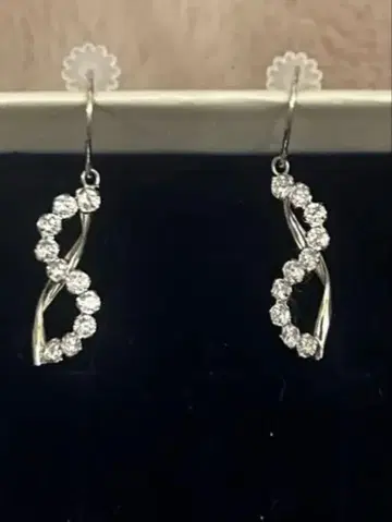 [츠츠미 주얼리] 14000엔의 상품 K10WG 귀걸이