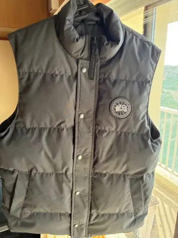 Canada Goose 블랙 다운 베스트