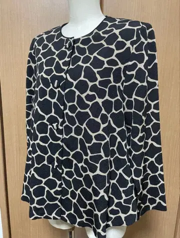시선당 표범 무늬 브라운 블랙 컬러 블라우스 사이즈 9~11호 새상품급