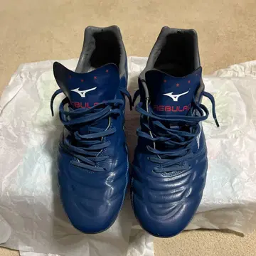 축구 스파이크 리뷰라