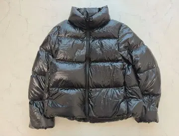 UNIQLO 울트라 라이트다운 샤이니 볼륨 자켓 블랙 M