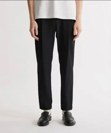 UNITEDTOKYO 아웃 라스트 투 턱 슬랙스