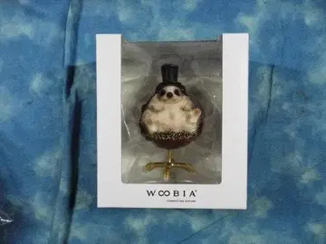 Woobia 우비아 피규어 의자에 앉는 고슴도치