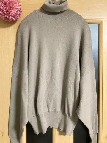 ADAM ET ROPE 볼륨 소매 터틀 니트 / 그레이지 / F