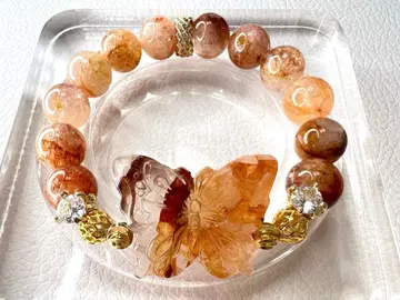 반짝이는 라이모나이트 인 쿼츠 라이모나이트 나비 팔찌