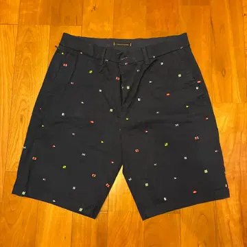 TOMMY HILFIGER 네이비 플래그 자수 숏팬츠 사이즈 32