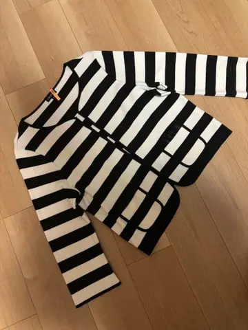 새상품급 INDIVI 사이즈 44