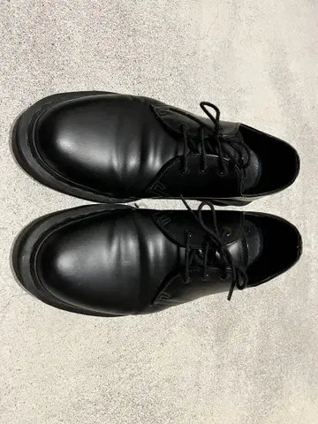 닥터마틴 사이즈 UK9