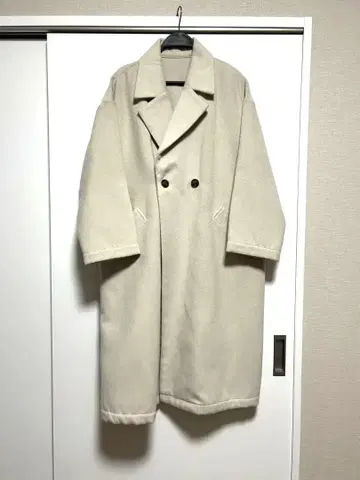 [새상품급] 베이지 더블 브레스트 롱 코트