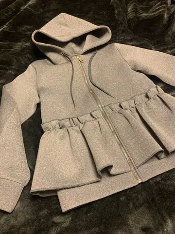 새상품급 프릴 그레이 후드티