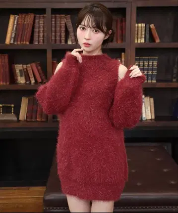 어깨 트임 비쥬 니트 미니 원피스