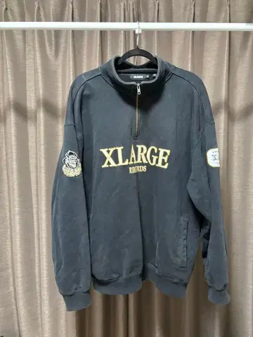 XLARGE XL 레코드 하프 지퍼 풀오버 맨투맨