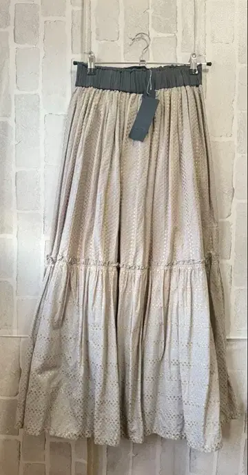 새상품 에테르니테 데 소와 soi-e 롱 스커트