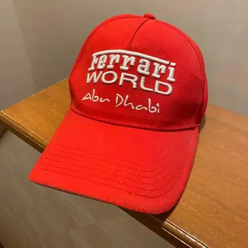페라리 WORLD ABU DAHBI 캡