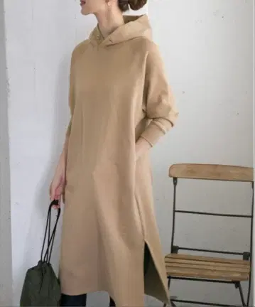 후드 부착 롱 원피스 맨투맨