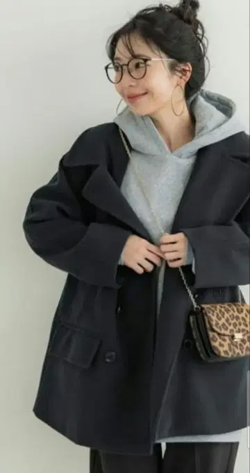 두꺼운 원단 코트 프리 사이즈 Coca 블랙