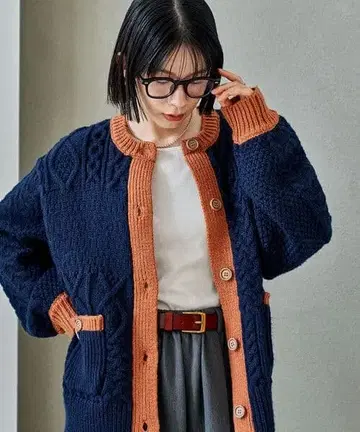 프릭스스토어 패치워크 케이블 배색 니트 가디건 네이비