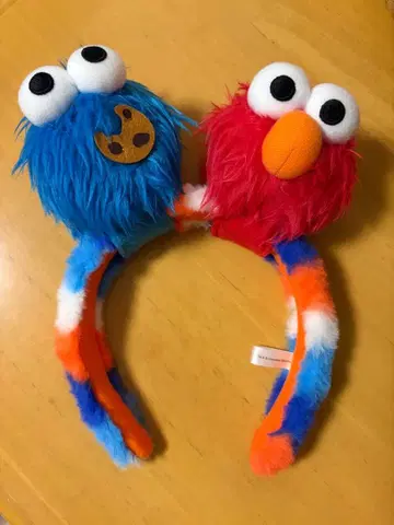 엘모와 쿠키 몬스터 머리띠