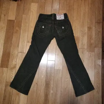 TRUE RELIGION 플레어 코듀로이 27