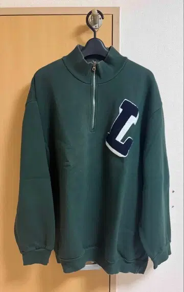 하프 지퍼 맨투맨