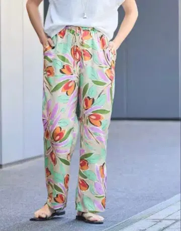 새상품급 IENA 새틴 PV 프린트 이지 팬츠 38