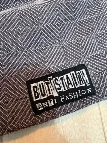 buttstain 버트스테인 기하학 패턴 숏팬츠 zorlac