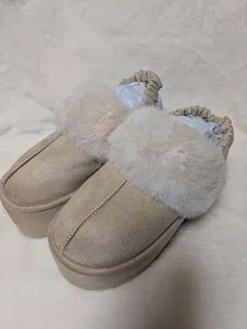 Rady 무스탕 샌들