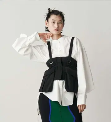 UN3D. 코르셋 디테일 벨트