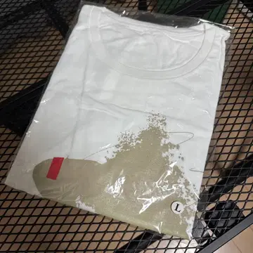 [ 미개봉 새상품 ] amazrashi 신언어질서 라이브T셔츠 L사이즈