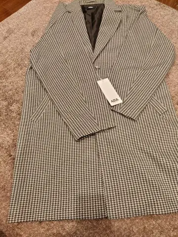 미사용 체스터 코트 블랙 화이트